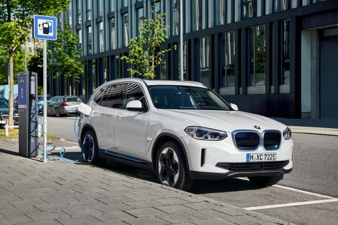 Eerste reviews BMW iX3: een elektrische auto met het 'BMW-gevoel' Eerste reviews BMW iX3: een elektrische auto met het 'BMW-gevoel'