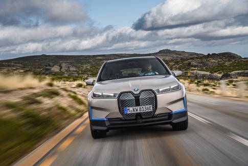 Dít is de iX SUV, het imposante elektrische vlaggenschip van BMW