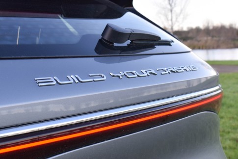 BYD gaat Tesla voorbij als grootste EV-merk ter wereld