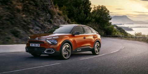 De nieuwe Citroën C4: excentrieke EV met 350 km actieradius