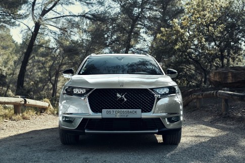 DS 7 Crossback E-Tense maakt plug-in hybride rijden weer aantrekkelijk DS 7 Crossback E-Tense maakt plug-in hybride rijden weer aantrekkelijk