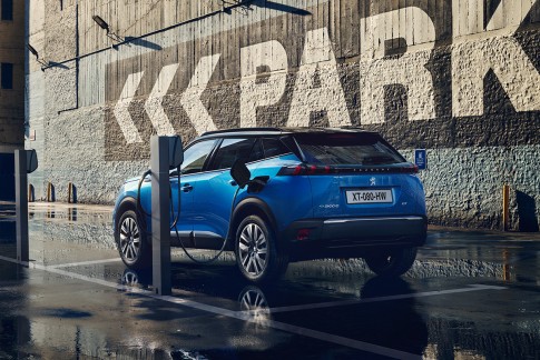 Subsidie elektrische auto in 2023 vanaf nu beschikbaar - zo werkt het