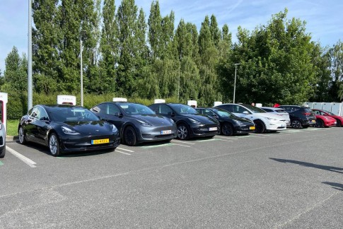 Met een Tesla Model 3 op vakantie naar Frankrijk: geen laadpaalstress! Met een Tesla Model 3 op vakantie naar Frankrijk: geen laadpaalstress!