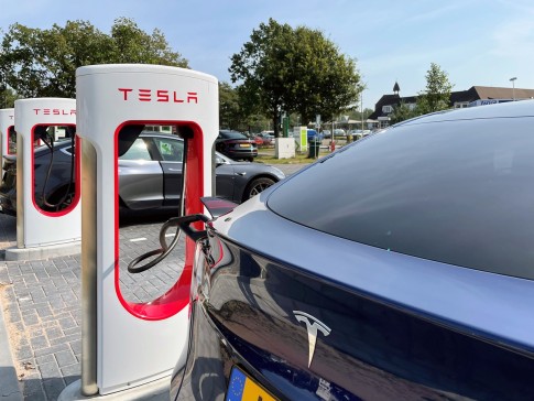 Elektrische auto blijft groeien in totale Nederlandse autoverkoop van september Elektrische auto blijft groeien in totale Nederlandse autoverkoop van september