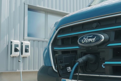 Geen C-rijbewijs nodig voor zware elektrische bestelauto, cursus wel verplicht