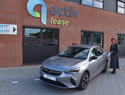 Even kennismaken: Ellen en haar Opel Corsa-e Even kennismaken: Ellen en haar Opel Corsa-e