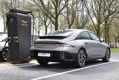 Fastned bereikt mijlpaal van 400 snellaadstations in Europa