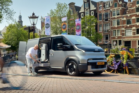 Kia PV5 mijlpaal: 1.000 elektrische bedrijfswagens afgeleverd in Nederland