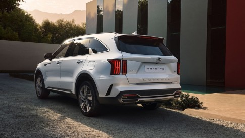De nieuwe Kia Sorento rijdt voortaan elektrisch! De nieuwe Kia Sorento rijdt voortaan elektrisch!