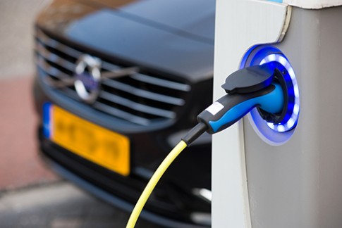 'Randstad ziet explosieve groei in elektrische auto's de komende jaren'