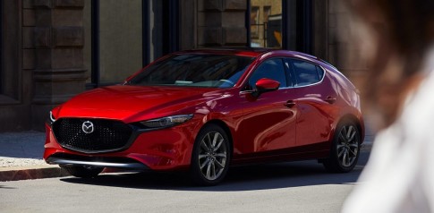 Mazda 3 zet een nieuwe maatstaf in het middensegment Mazda 3 zet een nieuwe maatstaf in het middensegment