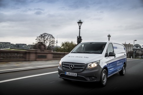 Mercedes-Benz toont elektrische eVito, bestelbus met 150 km bereik Mercedes-Benz toont elektrische eVito, bestelbus met 150 km bereik