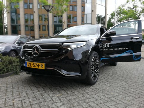 De Mercedes-Benz EQC in vijf opvallende foto's De Mercedes-Benz EQC in vijf opvallende foto's