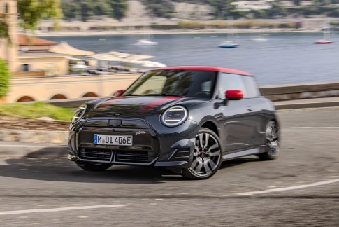 Nieuwe elektrische hot hatch onthuld: de Mini Cooper JCW E Nieuwe elektrische hot hatch onthuld: de Mini Cooper JCW E