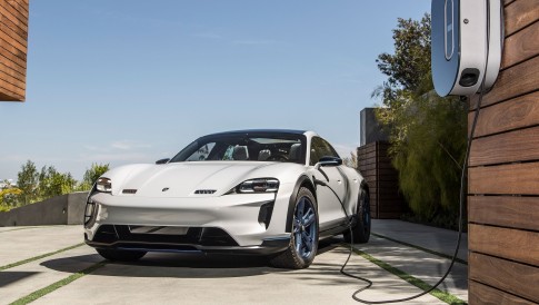 Deze elektrische Porsche Mission E Cross Turismo gaat er écht komen! Deze elektrische Porsche Mission E Cross Turismo gaat er écht komen!
