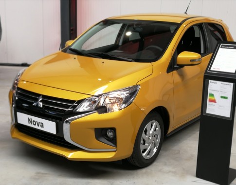 De nieuwe Mitsubishi Space Star: opgefrist, uitgebreid én betaalbaar De nieuwe Mitsubishi Space Star: opgefrist, uitgebreid én betaalbaar