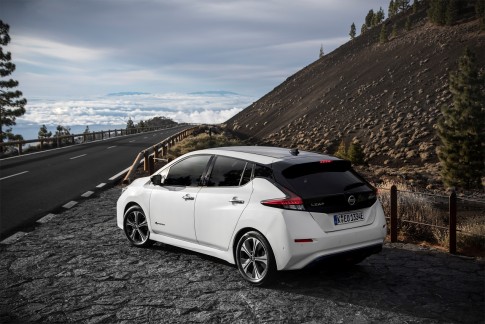 De Nissan Leaf: een elektrische auto met bagageruimte voor het hele gezin De Nissan Leaf: een elektrische auto met bagageruimte voor het hele gezin