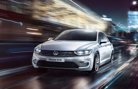 Video: Volkswagen Passat GTE Connected Series in actie