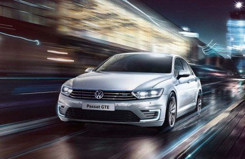 Video: Volkswagen Passat GTE Connected Series in actie Video: Volkswagen Passat GTE Connected Series in actie