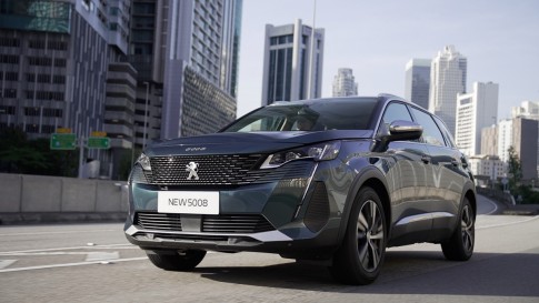 Nieuwe Peugeot 5008 en elektrische 408 verschijnen zomer 2024