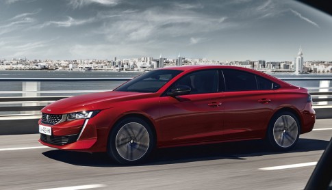 Peugeot 508 extra aantrekkelijk door nieuwe instapmotor en hybrideversie