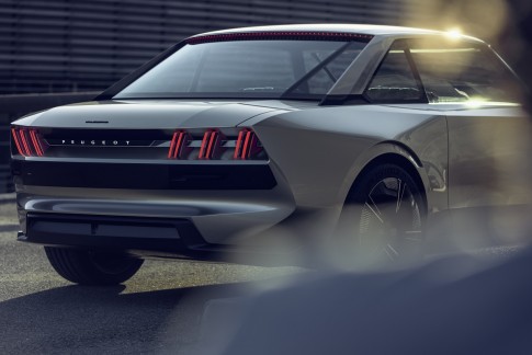 Video: Peugeot e-Legend in actie. Volledig elektrisch en zelfrijdend!