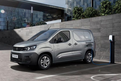 Peugeot zet vol in op elektrische bestelauto's met de Peugeot e-Partner Peugeot zet vol in op elektrische bestelauto's met de Peugeot e-Partner