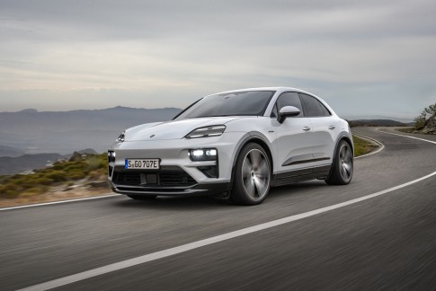 Porsche denkt na over brandstofversies van elektrische modellen