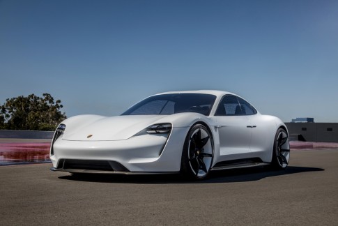 'Porsche Taycan krijgt drie versies en 90 kWh accu' 'Porsche Taycan krijgt drie versies en 90 kWh accu'