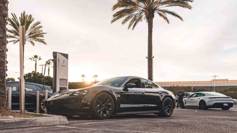 Nieuwe Porsche Taycan krijgt veel grotere actieradius en snellere laadtijden Nieuwe Porsche Taycan krijgt veel grotere actieradius en snellere laadtijden