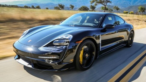 Zo ziet het Porsche Taycan interieur eruit Zo ziet het Porsche Taycan interieur eruit
