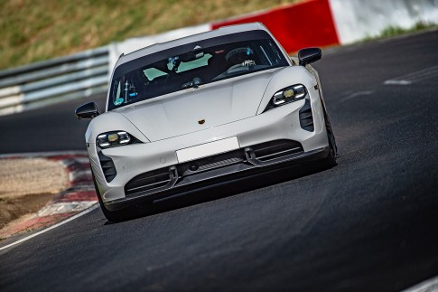 Porsche Taycan pakt het Nürburgring record terug van Tesla Porsche Taycan pakt het Nürburgring record terug van Tesla