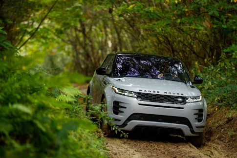 Nieuwe Range Rover Evoque heeft meer ruimte, hybride aandrijvingen