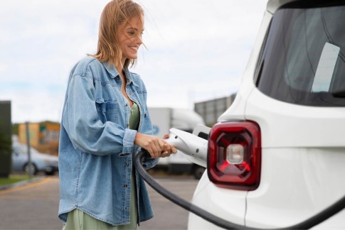 Allego geeft geld terug aan elektrische autorijders met Slim Laden