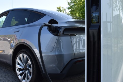 De Top 5 snelst ladende elektrische auto's van 2026