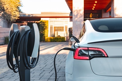 Dit is hoe Tesla de werkelijke actieradius van uw elektrische auto berekent Dit is hoe Tesla de werkelijke actieradius van uw elektrische auto berekent
