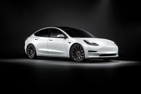 Tesla Model 3 maakt van Elon Musk de rijkste mens op aarde Tesla Model 3 maakt van Elon Musk de rijkste mens op aarde
