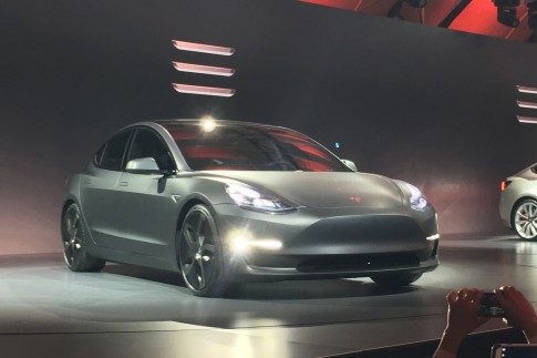Tesla Model 3 leasen uiterst populair. Productie wordt verder verhoogd Tesla Model 3 leasen uiterst populair. Productie wordt verder verhoogd