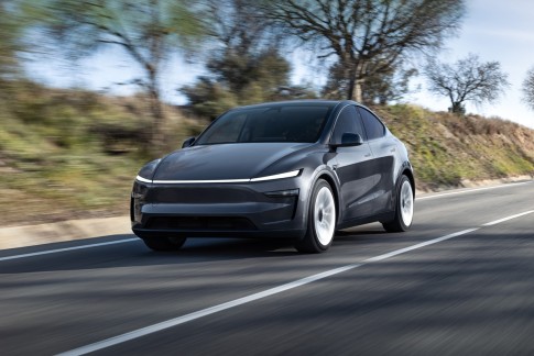 Tesla Model Y vanaf nu beschikbaar als 7-zits elektrische SUV