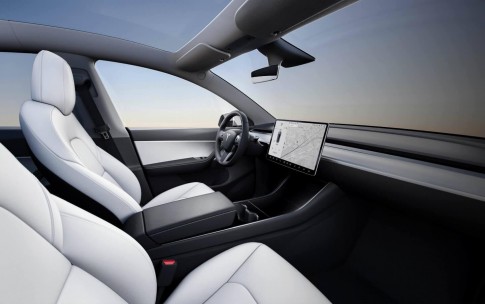 Bizar: 'De Tesla Model Y mocht geen stuur hebben van Elon Musk' Bizar: 'De Tesla Model Y mocht geen stuur hebben van Elon Musk'