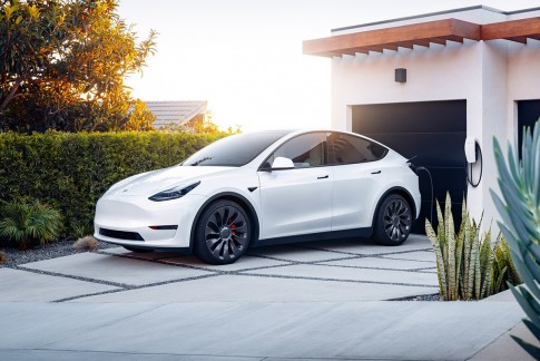 7 redenen om dit jaar nog een Tesla Model Y te leasen