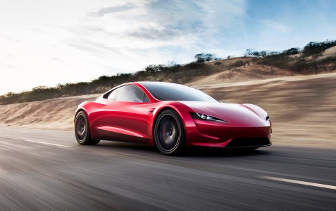 Bizar! Nieuwe Tesla Roadster met top van 400 km/u en 1000 km actieradius