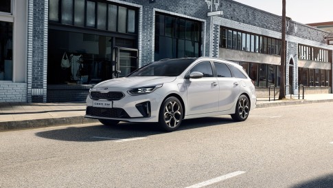 De Top 5 goedkope plug-in hybride auto's met stekker