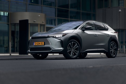 Deze kleine elektrische Toyota steelt de show op de Olympische Spelen Deze kleine elektrische Toyota steelt de show op de Olympische Spelen