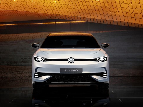 Volkswagen werkt aan elektrische auto's met 700 km actieradius Volkswagen werkt aan elektrische auto's met 700 km actieradius
