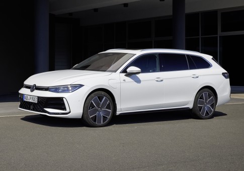 De nieuwe Volkswagen Passat: Alleen als station en 100 kilometer elektrisch!