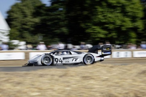 Volkswagen I.D. R Pikes Peak breekt elektrisch record Goodwood