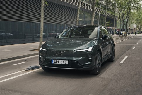 Volvo EX60 leveringen gestart: eerste elektrische SUV's afgeleverd