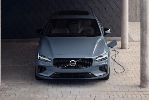 Volvo S60 en S90 krijgen luxere uitrustingen en lagere prijs