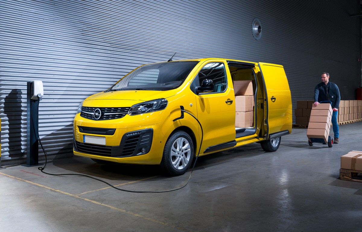 Opel Vivaro-e gaat eind deze zomer de weg op, meer dan 300 km actieradius |  ActivLease